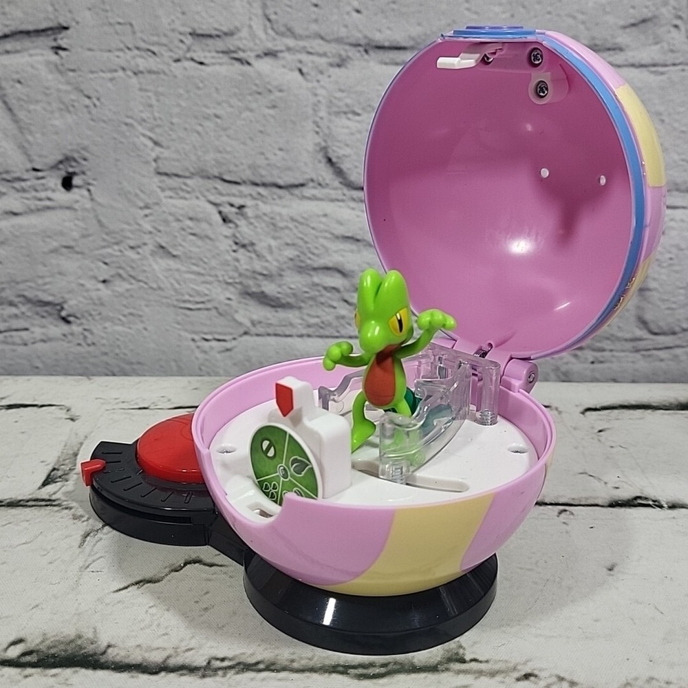 Pokemon Surprise Attack Treecko Figure In Pink Pokeball 2021 Jazwares Works